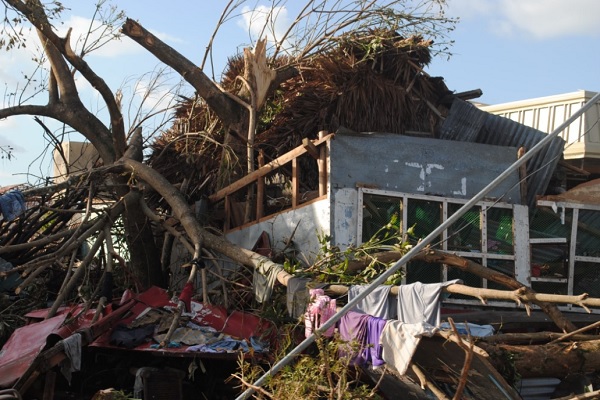 With 10,000 now believed dead, yet another typhoon bears down on devastated Philippines Photo With 10,000 now believed dead, yet another typhoon bears down on devastated Philippines Philippines Typhoon Devastation 1